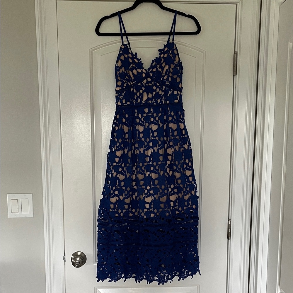 Elegant Blue Lace Midi Dress